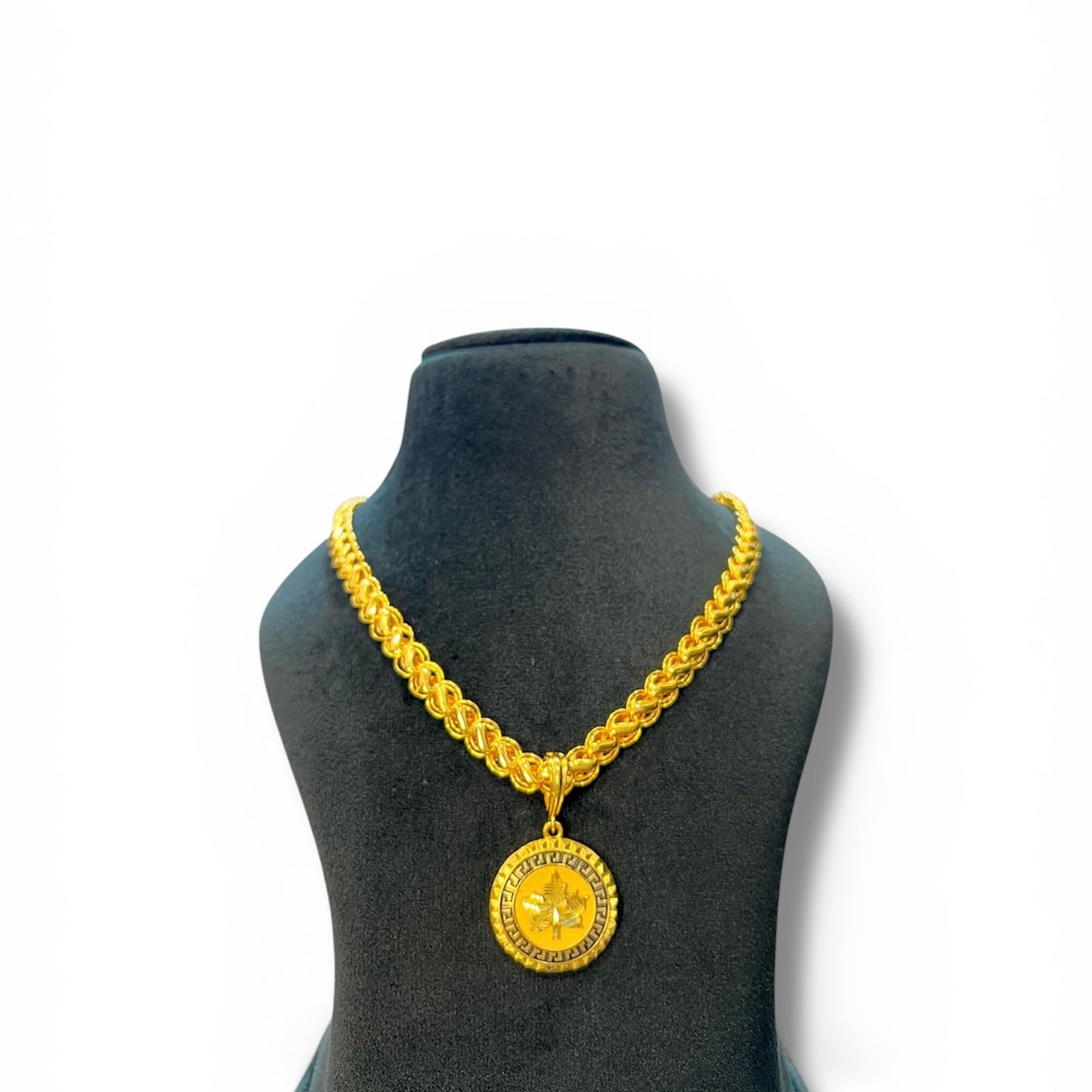 CLASSIC FLAG LOGO + LOTUS CHAIN