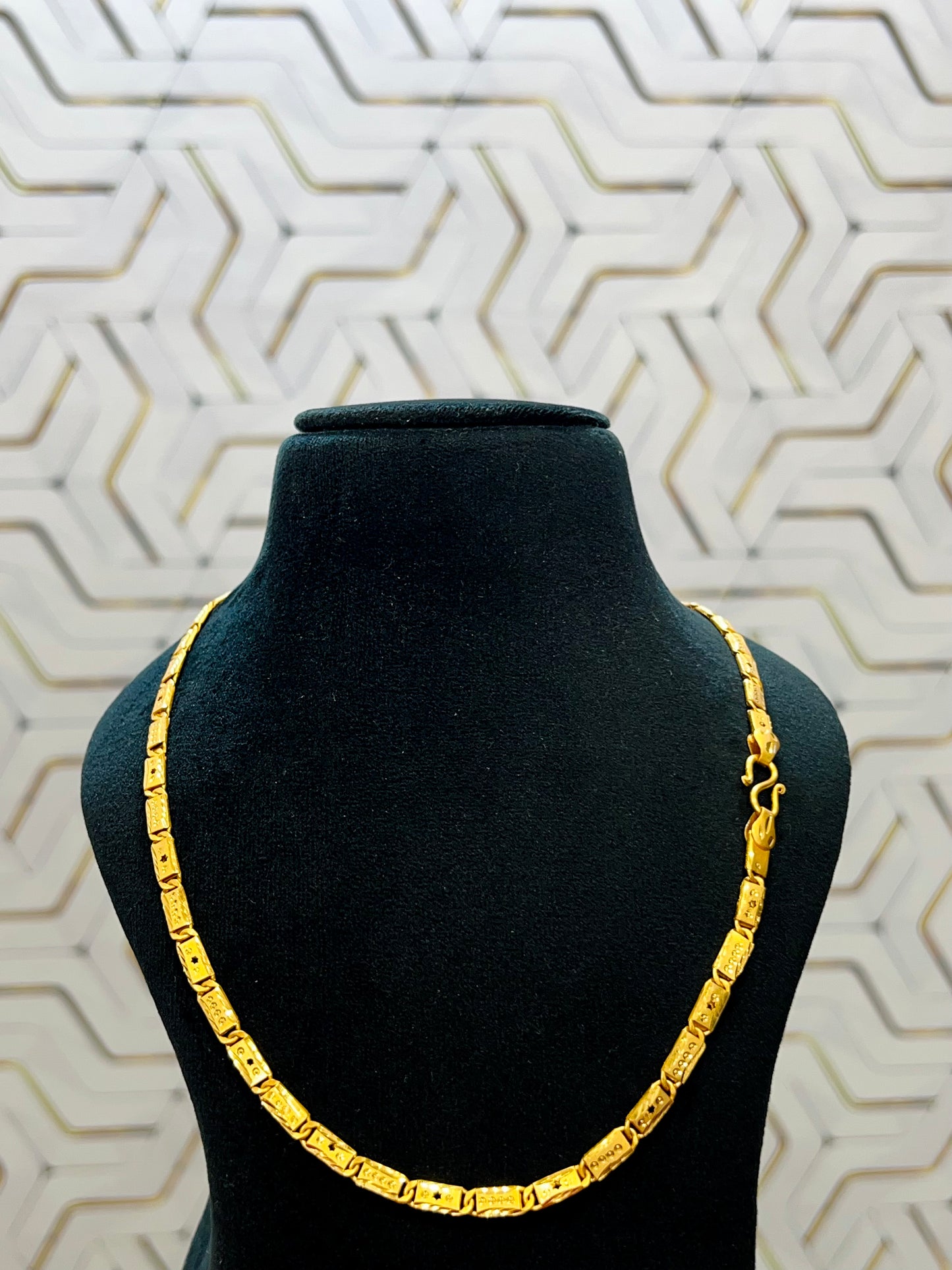 Navabi chain