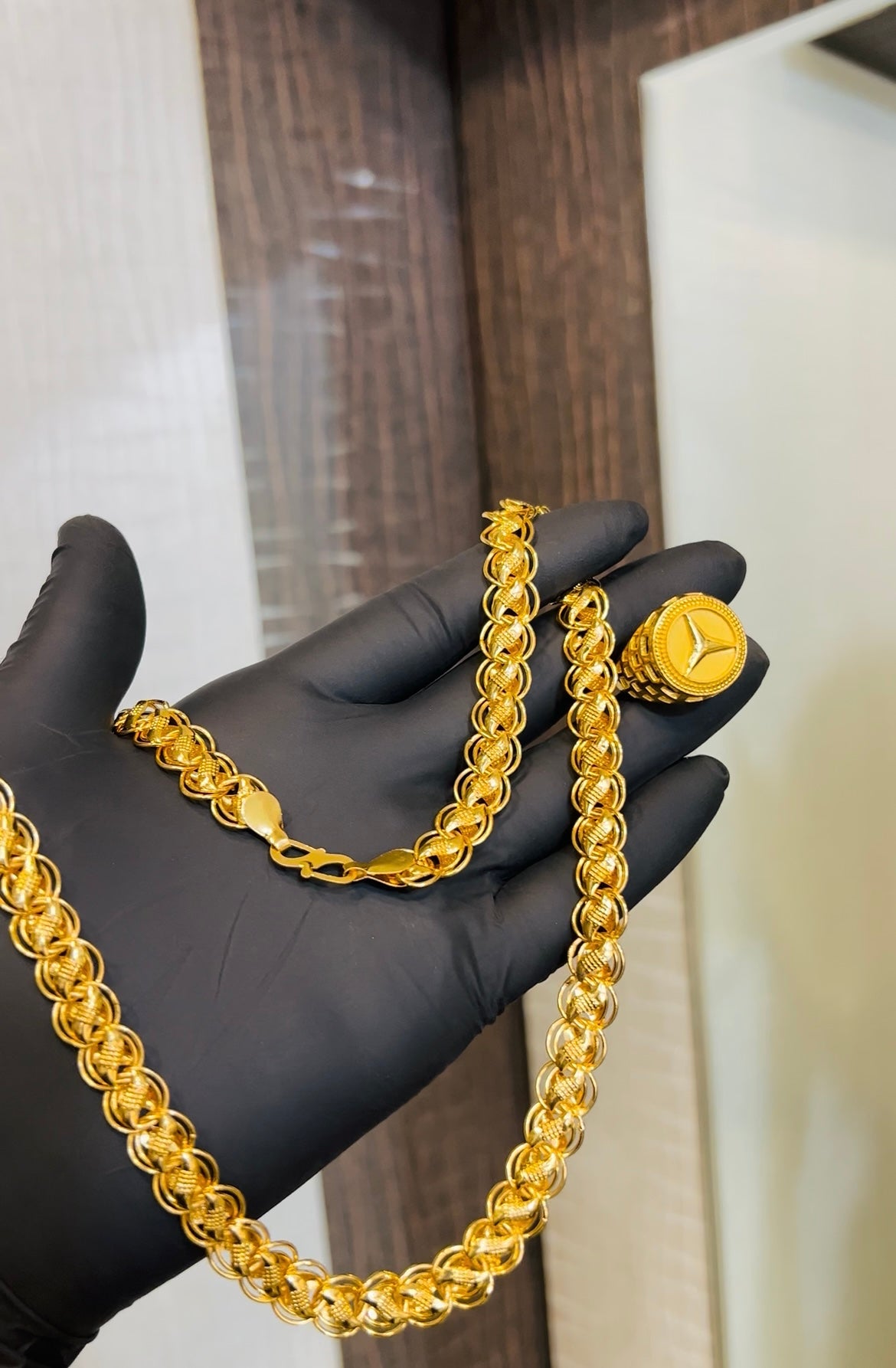 Ring +lotus chain