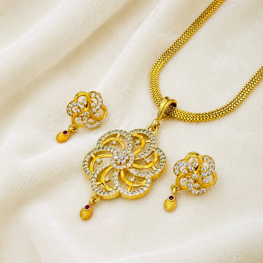 ELEGANT FLOWER DIAMOND LOOK PENDANT SET