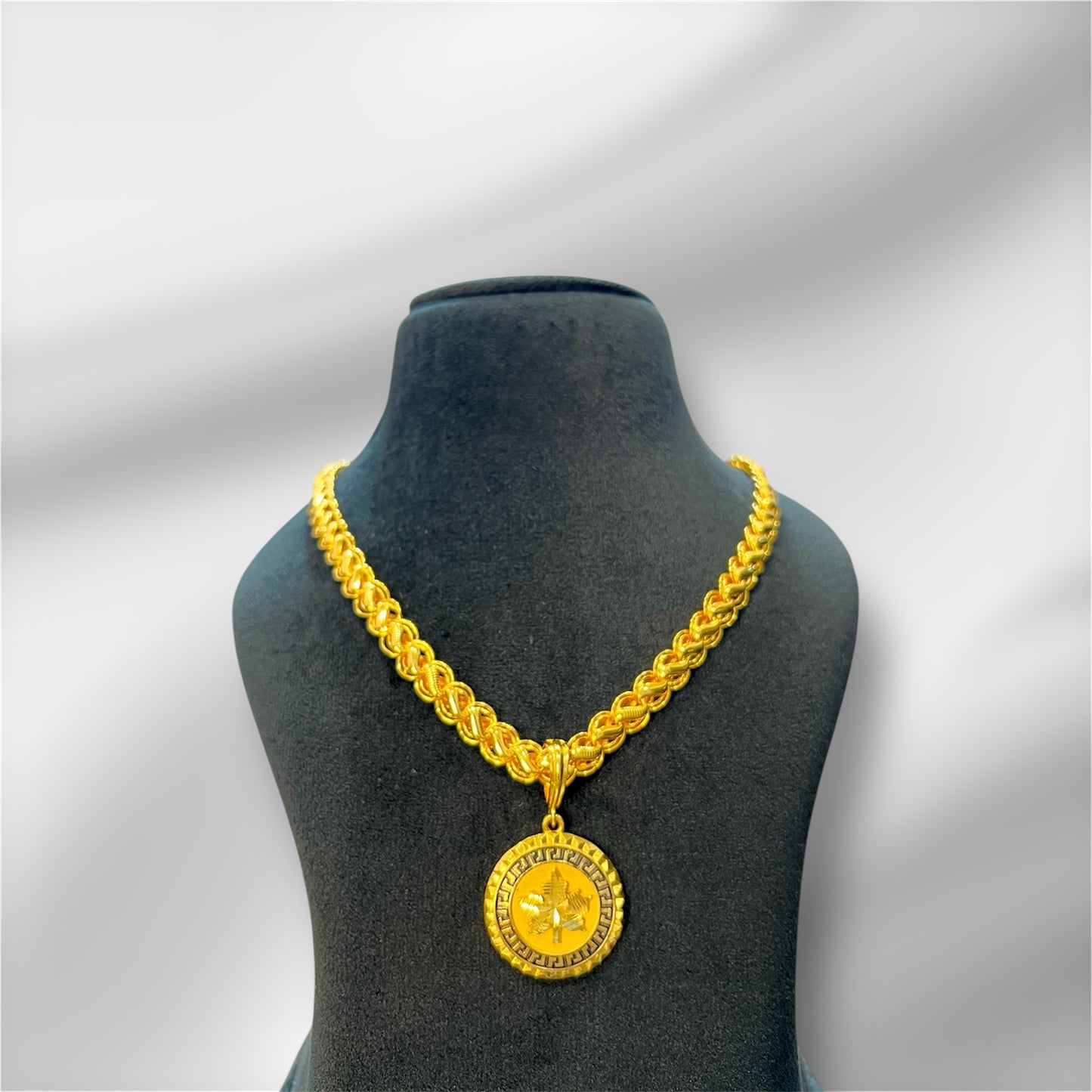 Black Canada Logo+Lotus Chain