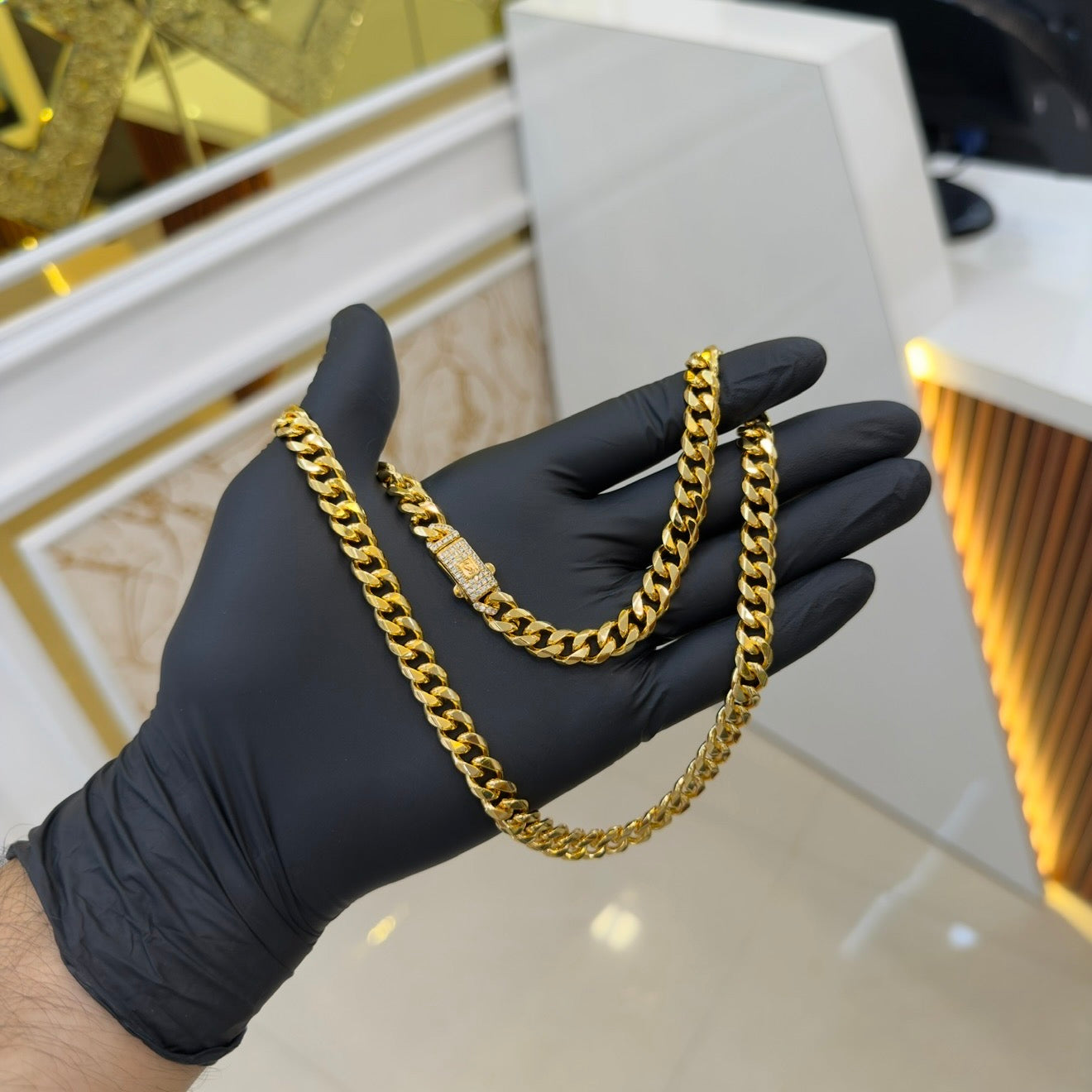 MONACO CUBAN CHAIN WITH DIAMONDS