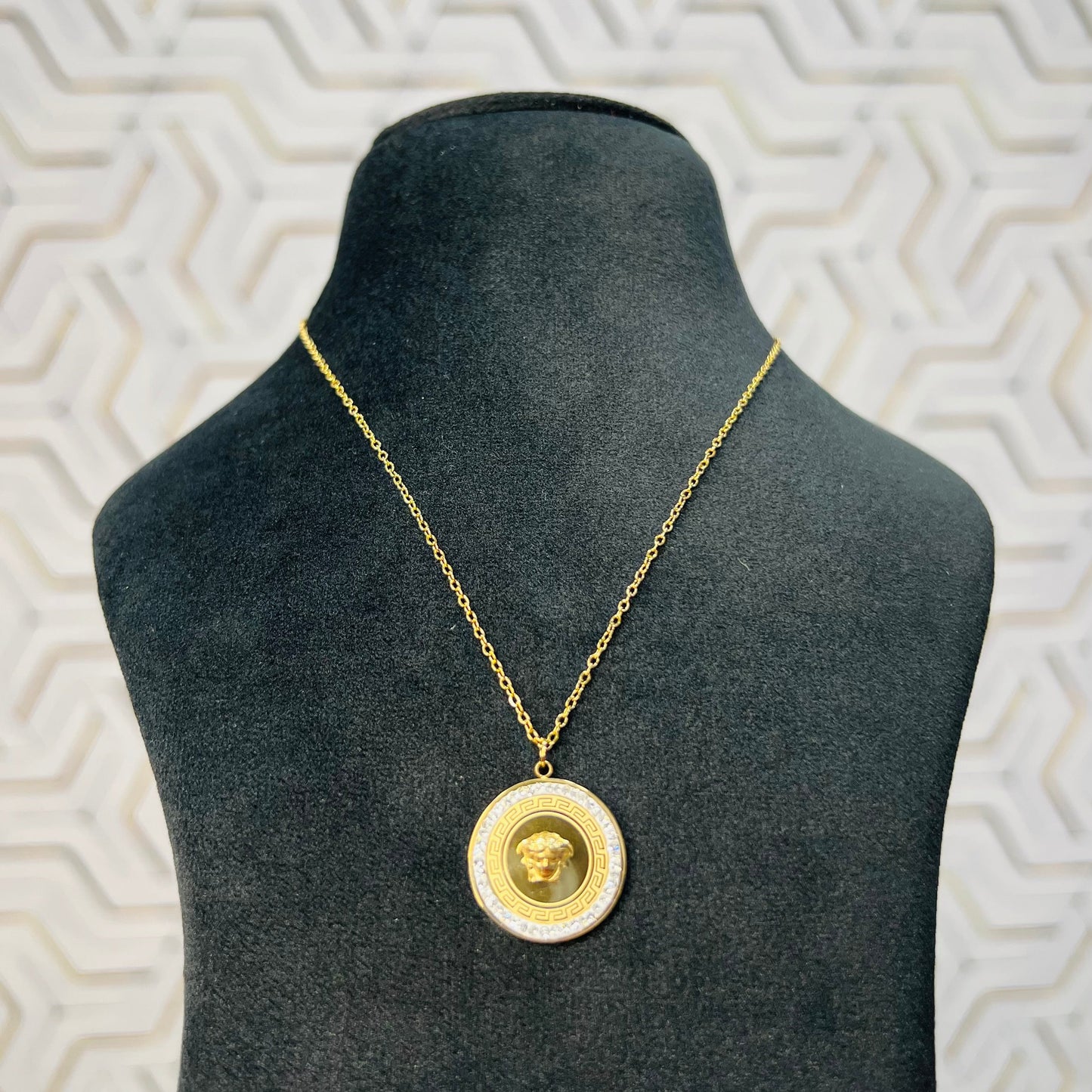 Chain+pendant set